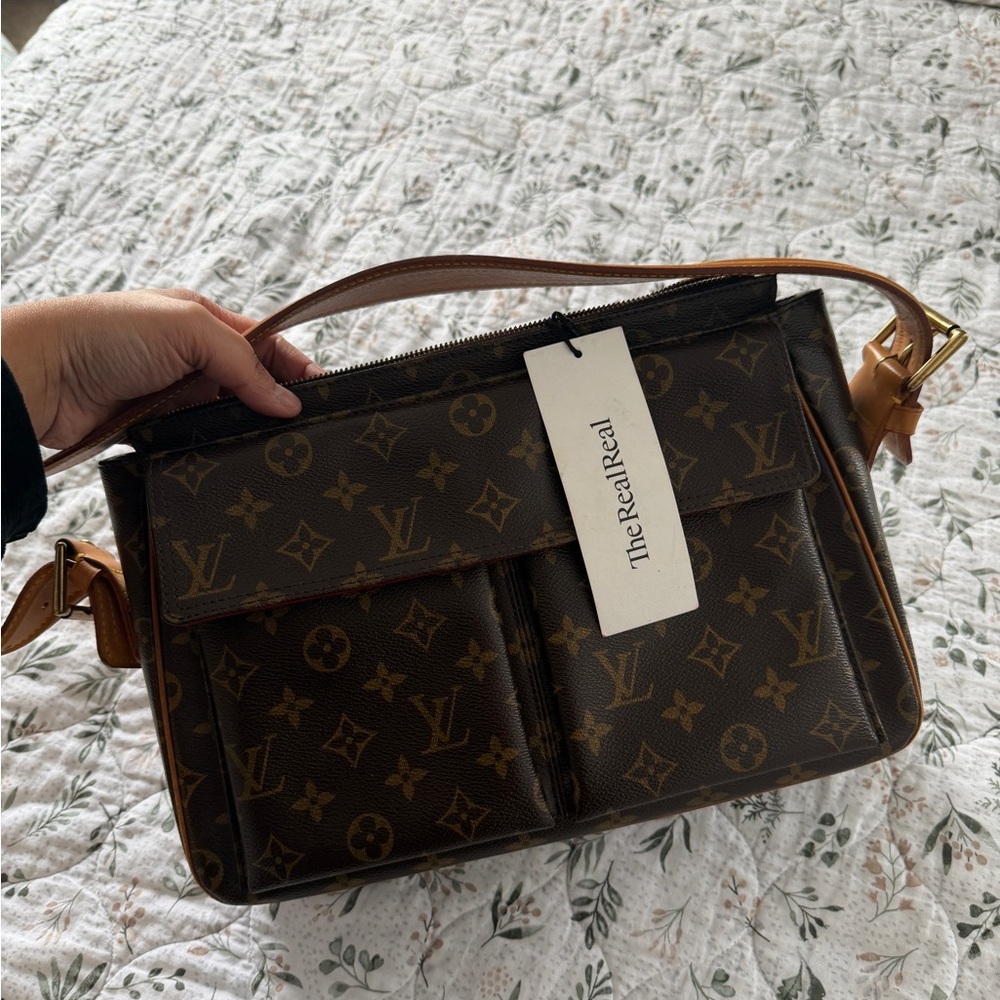 Louis Vuitton Viva Cite GM Monogram Shoulder Bag - Picture 2 of 12